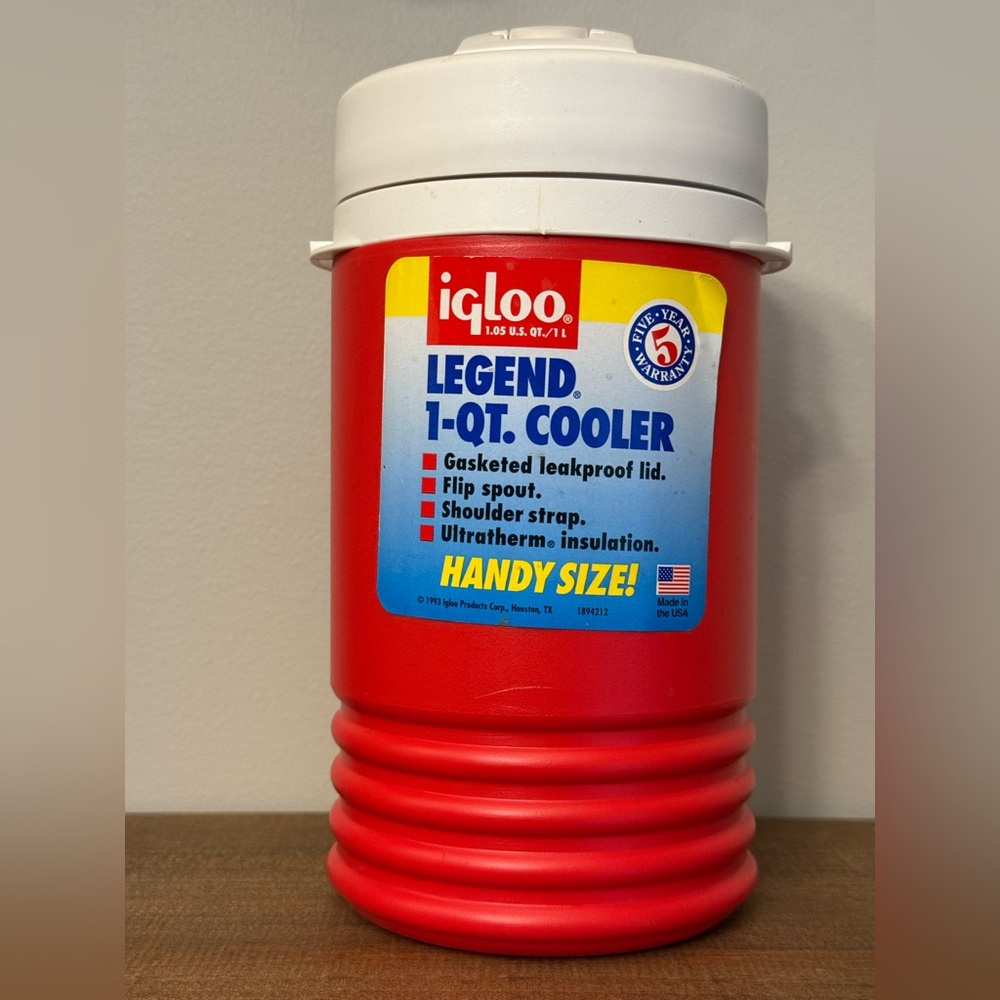 Vintage Igloo 1 Quart Water Jug Cooler - Red White With Strap 90s NEW